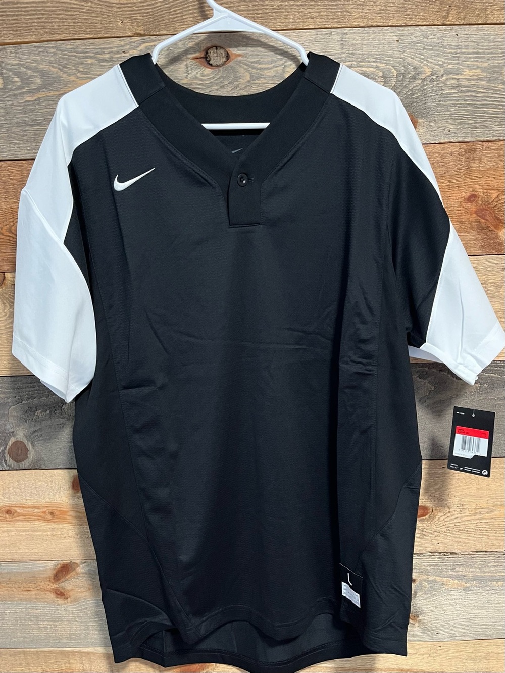 Nike Men’s Black and White Short-Sleeve Athletic Jersey